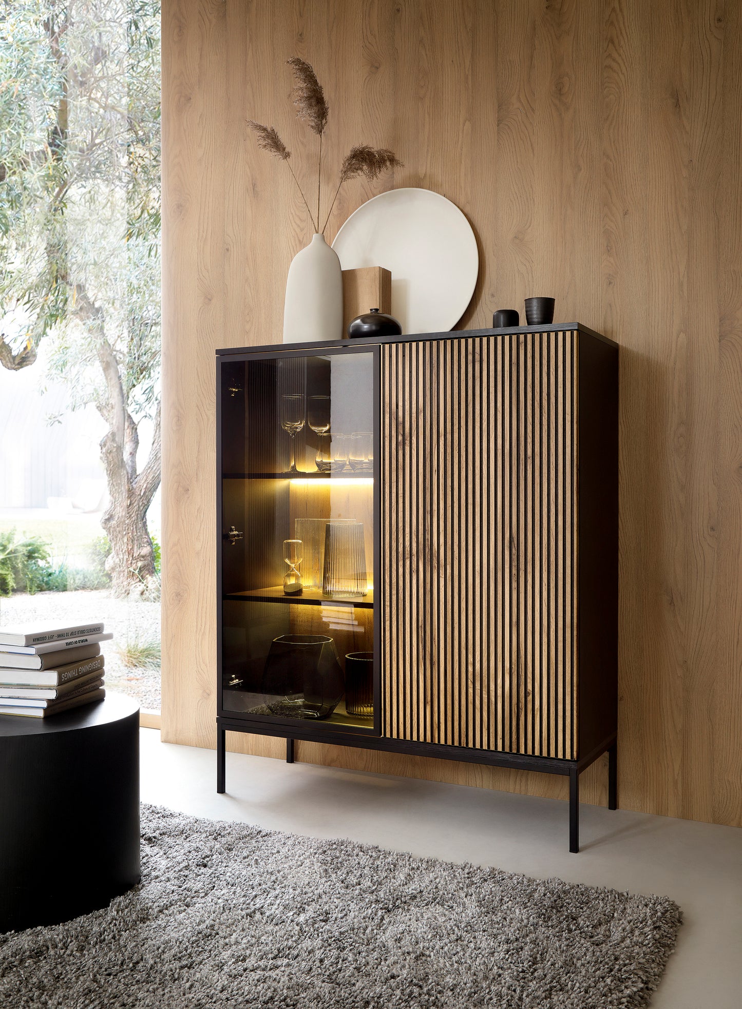 Sento WT-104 Display Cabinet